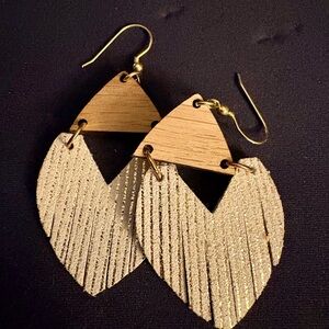 Elegant Gold and Tan Heart Earrings